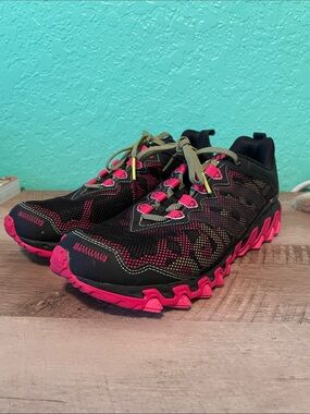 Vintage adidas vigor tr Women's Black and Pink Trail Running Shoes